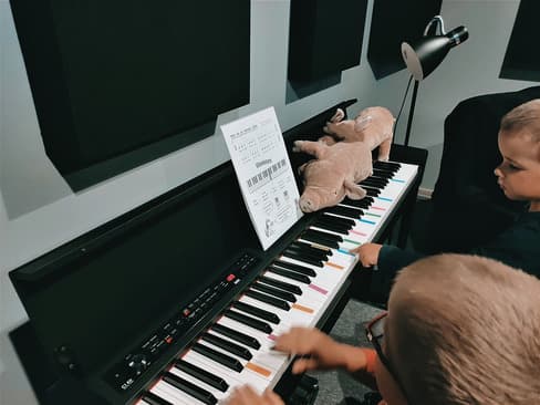 Wspólne muzykowanie w Akademii ASMR